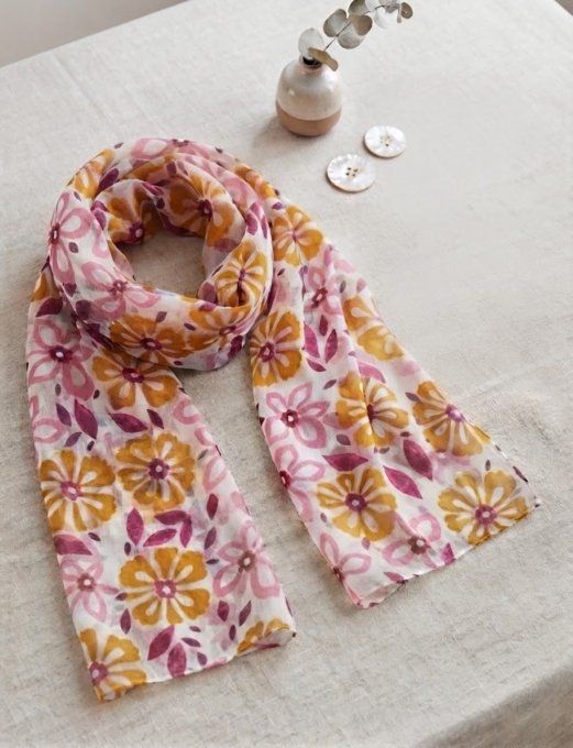 Écharpe Légère à Imprimé Floral